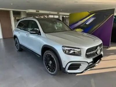 Hightechsilver metallic paint Occasion 2024 Mercedes GLB200 SUV | 50 990 € (Prix cher)