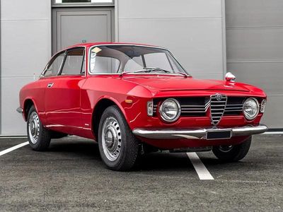 Rouge Occasion 1966 Alfa Romeo GT Sprint Coupé | 55 000 €