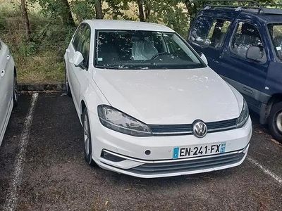 Occasion 2017 VW Golf VII Trendline Berline | 13 000 € (Prix assez cher)