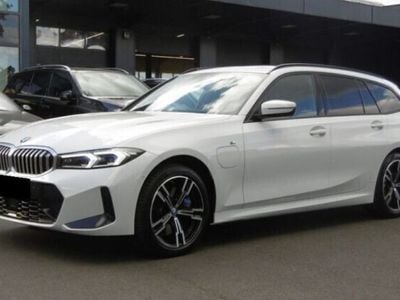 BMW 330e