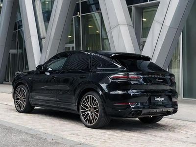 Noir Occasion 2021 Porsche Cayenne Coupe Coupé | 77 499 €