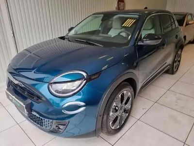 Bleu Occasion 2025 Fiat 600 La Prima SUV | 29 490 € (Prix cher)