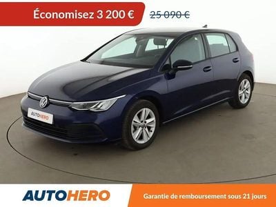 Bleu Occasion 2023 VW Golf Life Berline | 21 890 € (Bon prix)