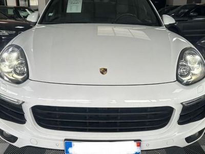 Occasion 2015 Porsche Cayenne Platinum Edition SUV | 26 990 € (Prix assez cher)