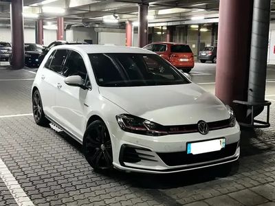 VW Golf