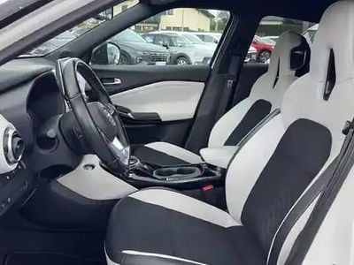 Blanc lunaire toit&retro noir metal Occasion 2021 Nissan Juke SUV | 16 990 € (Prix juste)