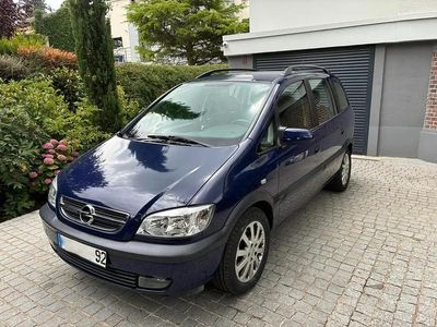 Bleu Occasion 2004 Opel Zafira Comfort Monospace | 5 000 €