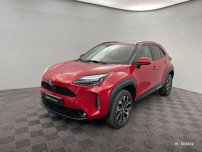 Rouge Occasion 2023 Toyota Yaris Hybrid Design | 22 990 € (Prix juste)
