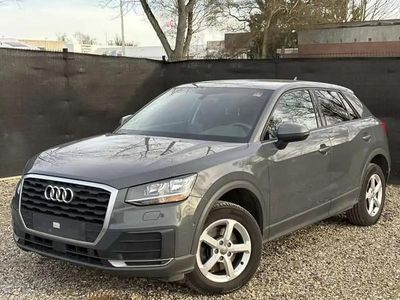 Gris Occasion 2018 Audi Q2 Sport SUV | 12 990 € (Prix juste)