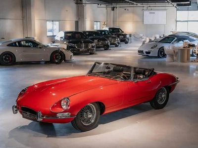 Rouge Occasion 1968 Jaguar E-Type Cabriolet | 99 900 €
