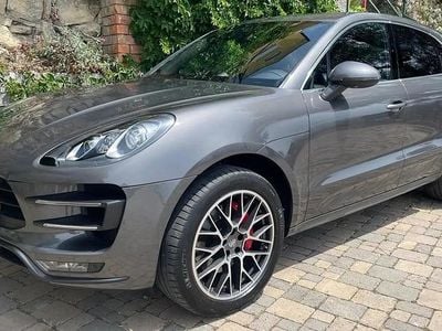 Gris Occasion 2014 Porsche Macan Turbo SUV | 51 990 € (Prix juste)