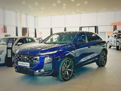 Bleu navarre métallisé Occasion 2026 Audi Q3 Design SUV | 72 990 €