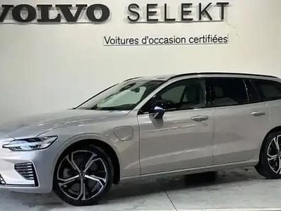 Argent aurore métallisé Occasion 2024 Volvo V60 Plus Break | 53 900 € (Prix cher)