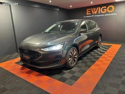 Gris Occasion 2022 Ford Focus ST-Line Berline | 15 290 € (Super prix)