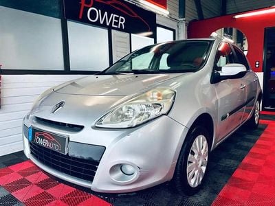 Gris Occasion 2010 Renault Clio II Citadine | 5 490 € (Prix assez cher)
