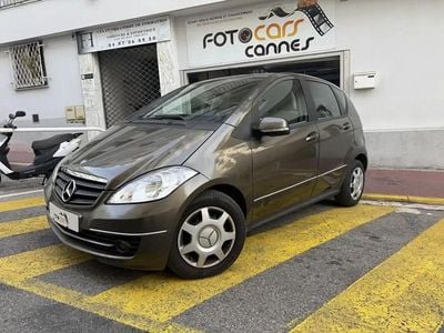 Brun Occasion 2009 Mercedes A180 Classic Monospace | 5 990 € (Prix assez cher)