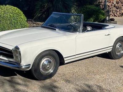 Occasion 1964 Mercedes 230 Citadine | 82 390 €