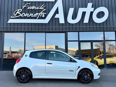 Blanc Occasion 2012 Renault Clio III Berline | 16 990 €