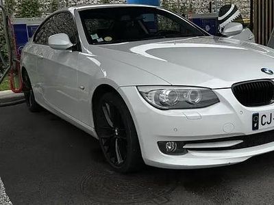 Blanc Occasion 2012 BMW 320 Coupé | 11 000 € (Prix assez cher)