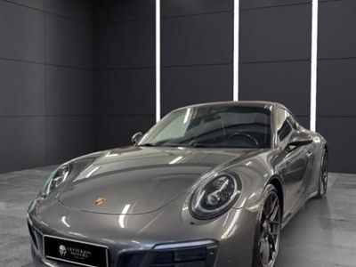 Porsche 911 Carrera GTS