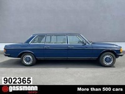 Bleu Occasion 1985 Mercedes 250 Berline | 29 900 €
