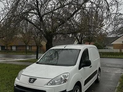 Blanc Occasion 2011 Peugeot Partner Monospace | 6 500 €
