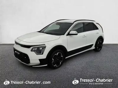 Clear white Occasion 2023 Kia e-Niro Active SUV | 24 706 € (Prix juste)