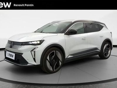 Blanc Occasion 2023 Renault Scenic E-Tech Iconic SUV | 34 990 € (Prix juste)