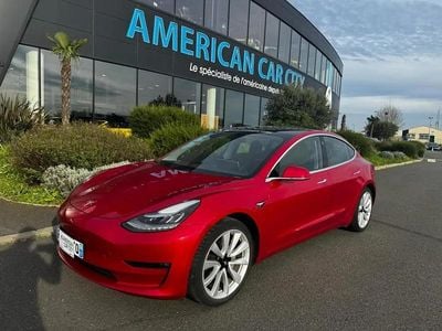 Rouge Occasion 2020 Tesla Model 3 Long Range AWD Berline | 27 990 € (Prix assez cher)