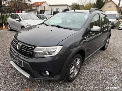 Occasion Dacia Sandero Stepway 91 ch (66 kW) 2018 Gris Berline