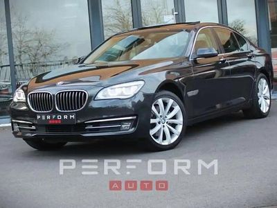 Gris Occasion 2012 BMW 730 Sport Line Berline | 17 900 €