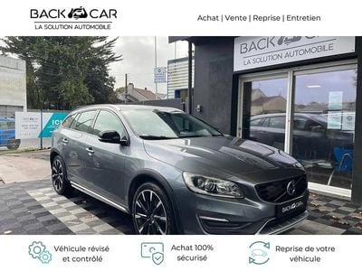Gris Occasion 2016 Volvo V60 CC Summum Break | 16 990 €