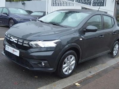 Gris Occasion 2023 Dacia Sandero Expression Berline | 14 700 € (Bon prix)