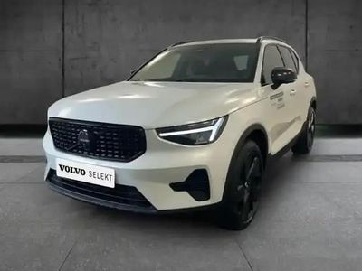 Blanc cristal métallisé Occasion 2025 Volvo XC40 SUV | 41 990 €