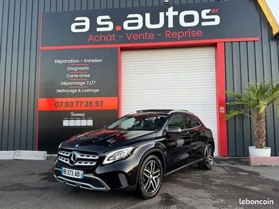 Mercedes GLA220