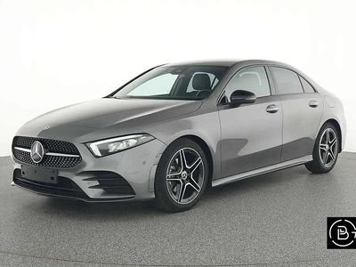 Gris Occasion 2023 Mercedes A180 AMG line Citadine | 29 990 € (Prix juste)