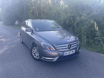 Mercedes B200