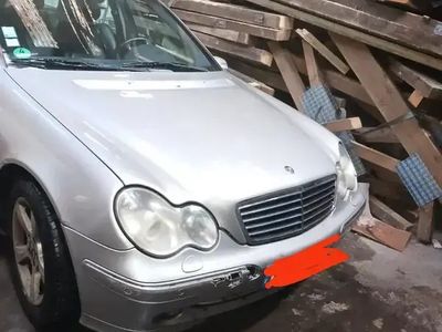 Mercedes C270