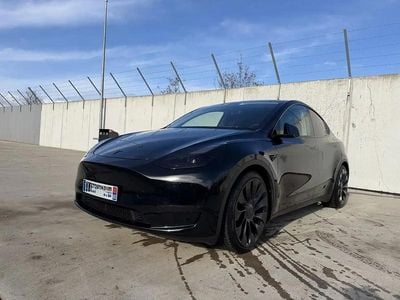 Noir Occasion 2022 Tesla Model Y Performance SUV | 39 500 € (Prix juste)