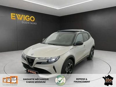 Gris Nouvelle 2025 Alfa Romeo Junior Edizione Speciale SUV | 33 489 €