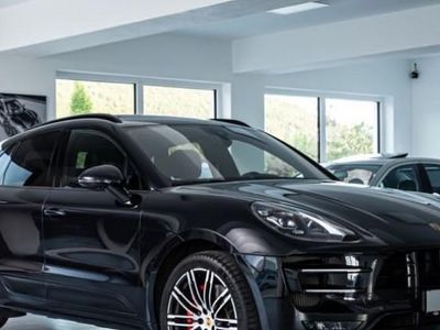 Noire Occasion 2018 Porsche Macan Turbo Chrono SUV | 63 300 € (Prix assez cher)