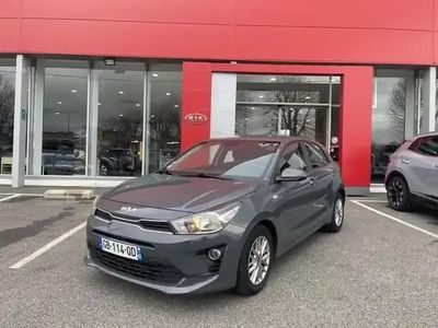 Gris foncé métallisé Occasion 2021 Kia Rio Active Berline | 13 990 € (Prix juste)
