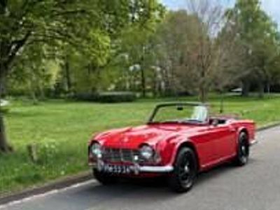 Rouge Occasion 1961 Triumph TR4 Cabriolet | 20 750 €