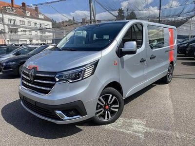 Gris Nouvelle 2025 Renault Trafic Monospace | 38 950 € (Prix cher)