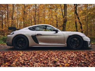 Porsche Cayman GT4