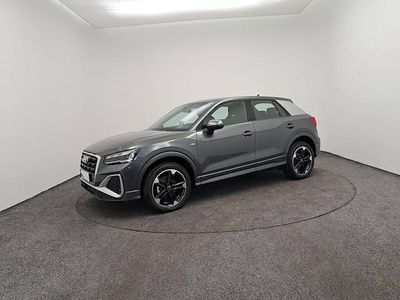 Gris Occasion 2025 Audi Q2 Sport SUV | 41 200 €