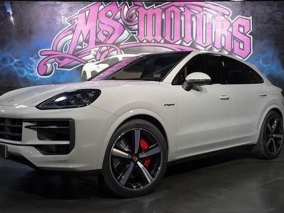 Gris Occasion 2024 Porsche Cayenne SUV | 154 900 €