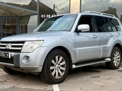 Gris Occasion 2011 Mitsubishi Pajero Instyle SUV | 16 990 €