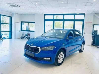 Bleu Occasion 2022 Skoda Fabia Ambition Citadine | 17 890 € (Prix juste)