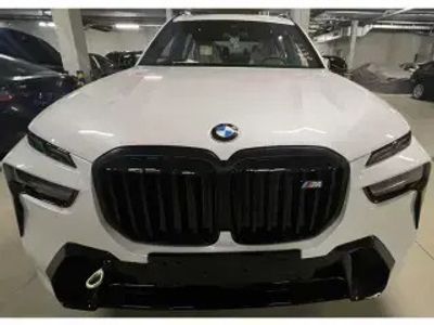 occasion BMW X7 M60 I/pano/22/b\u0026w/6sitze/exclusiv/beluft\u